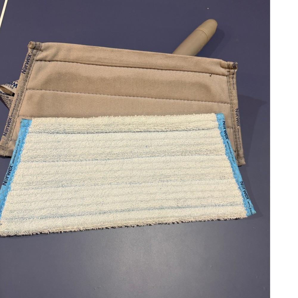 Norwex Small Mop Base with Window Cloth Damp Mop Pad BacLock Microfiber Set - Picture 2 of 4